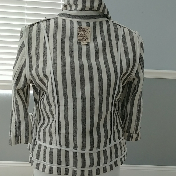 Jacket - Picture 4 of 7